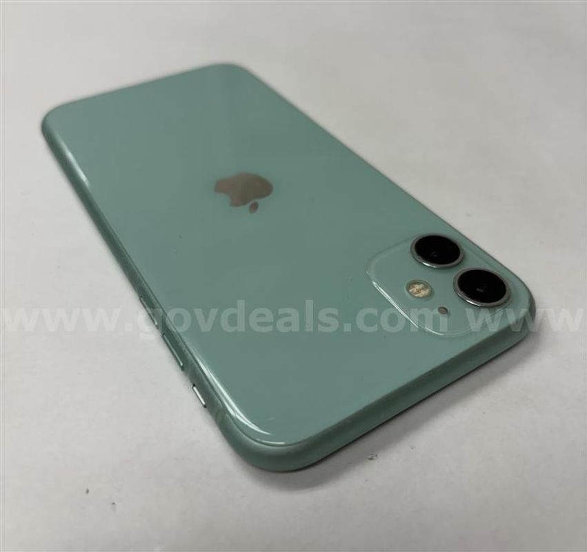 Apple iPhone 11 Green 64GB – Reset and Activated – Grade D – 79% Battery