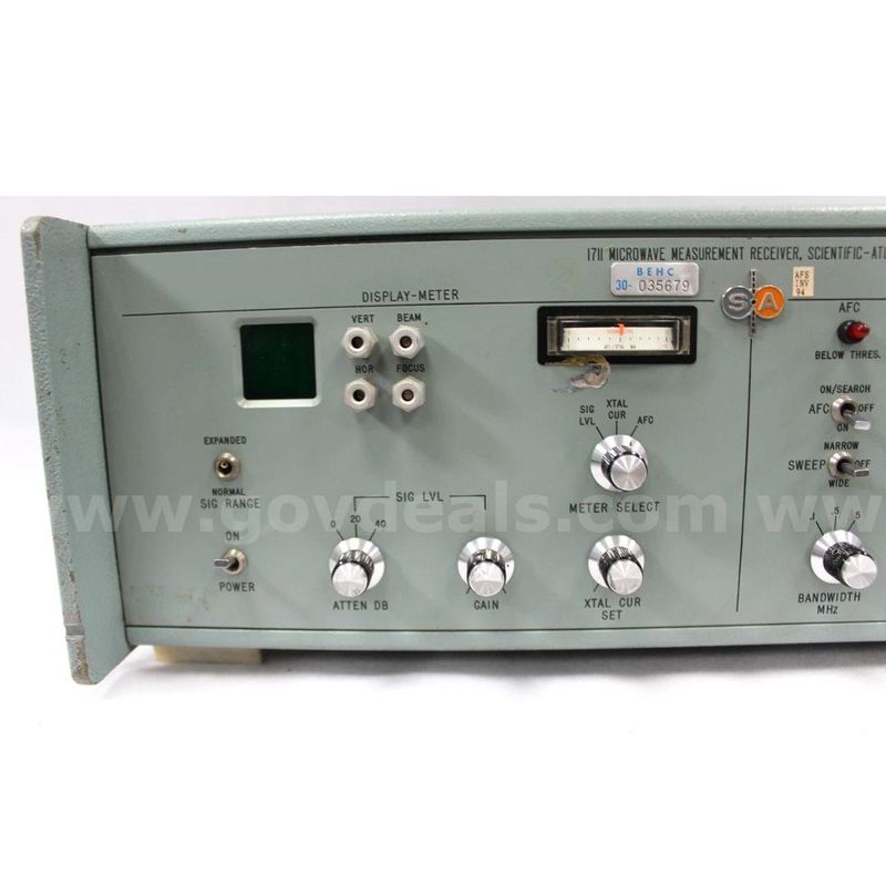 Scientific‑Atlanta 1711 Microwave Measurement Receiver RF Test Instrument