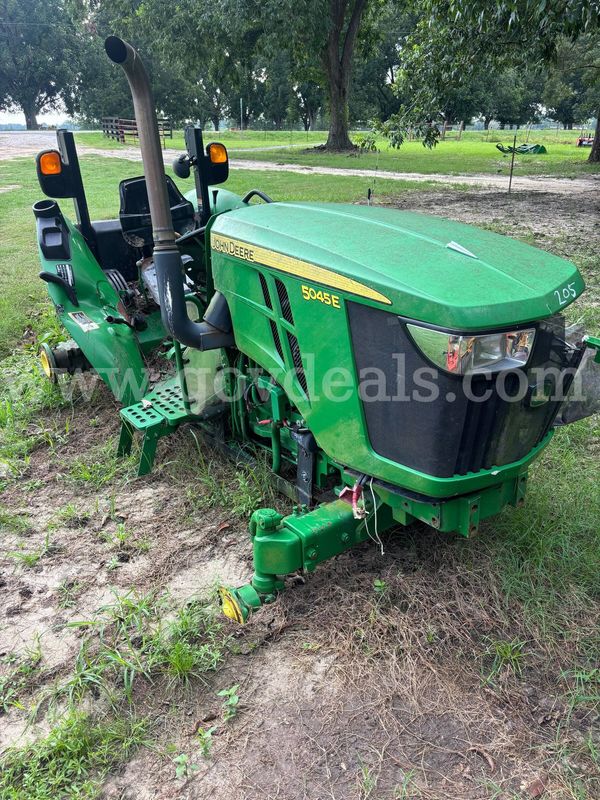 2016 John Deere 5045E for parts