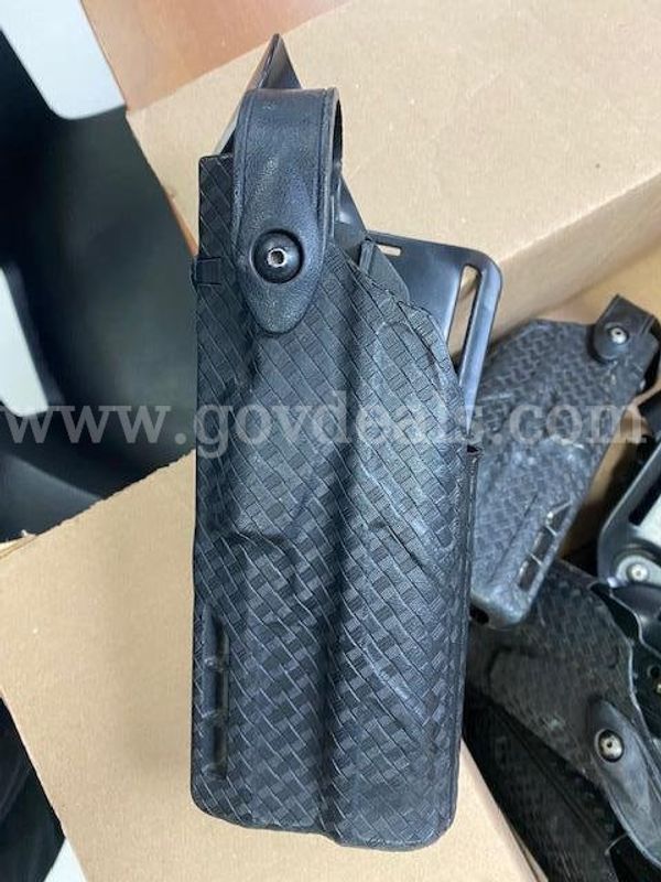 8 Gun Holsters (Glock 9/40 Light)