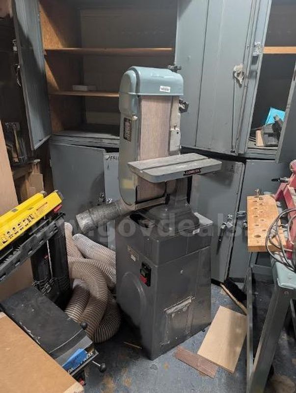 DELTA BELT SANDER