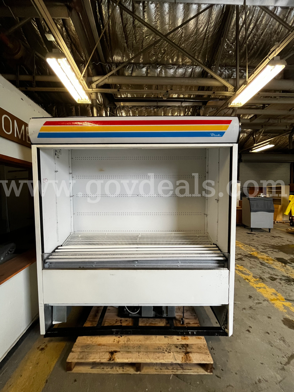 True Display Merchandiser - PARTS. REPAIR, OR SCRAP