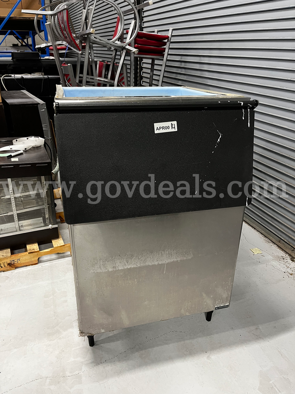 Hoshizaki Ice Maker & Bin - PARTS, REPAIR, OR SCRAP