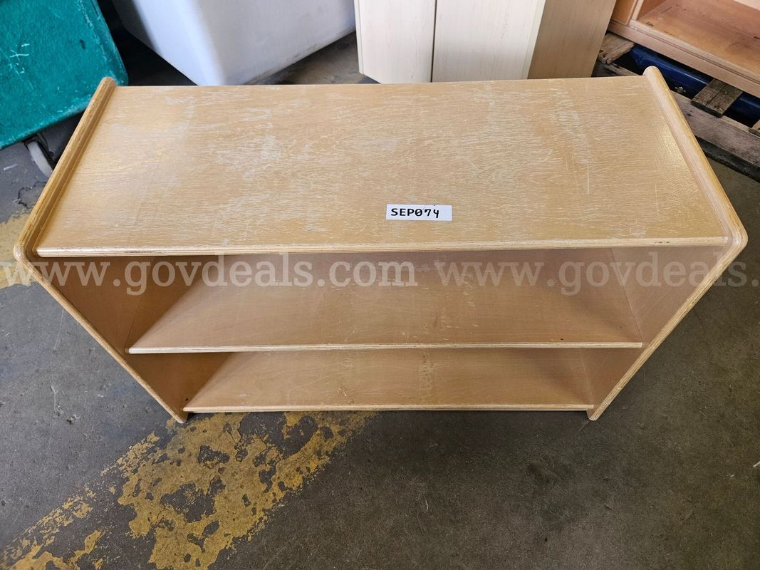 1 Kaplan 2-Shelf Cubby