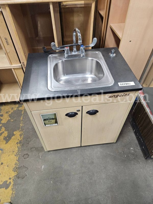 Angeles portable handwashing sink station