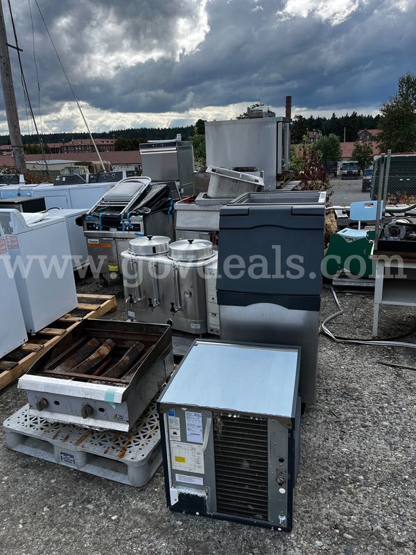 LOT (9) Commercial Kitchen Equipment NON-OPERATIONAL/ PARTS/ REPAIR