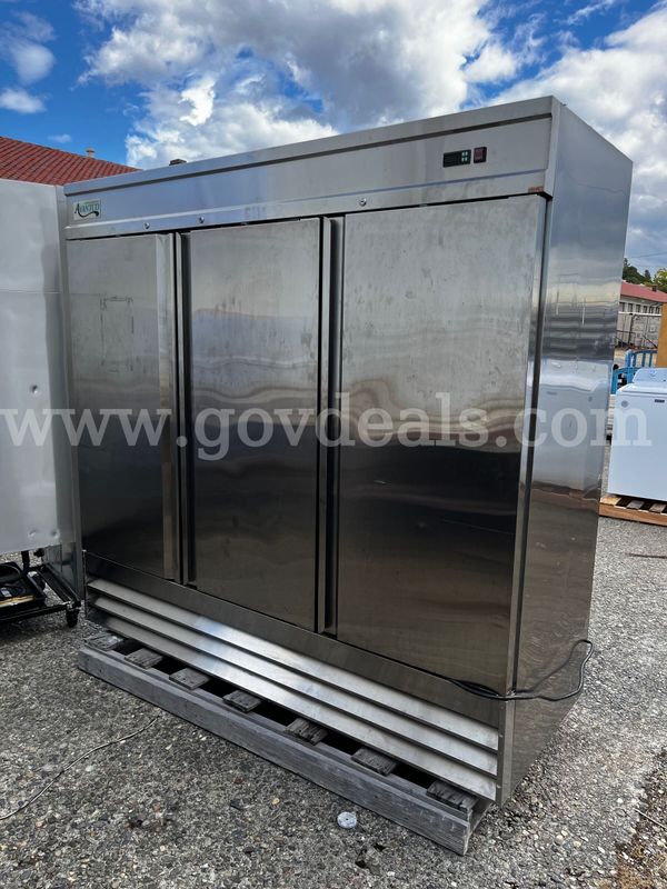 Avantco Commercial Freezer - NON-OPERATIONAL/ PARTS/ REPAIR