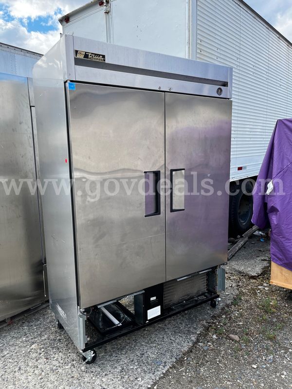 True T-49F Refrigerator / Freezer - NON-OPERATIONAL/ PARTS/ REPAIR