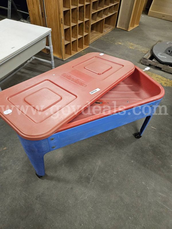 Sand/ Water Table