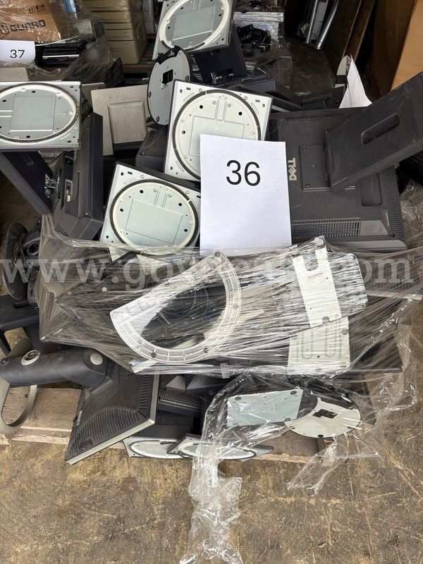Pallet of Computer Monitors