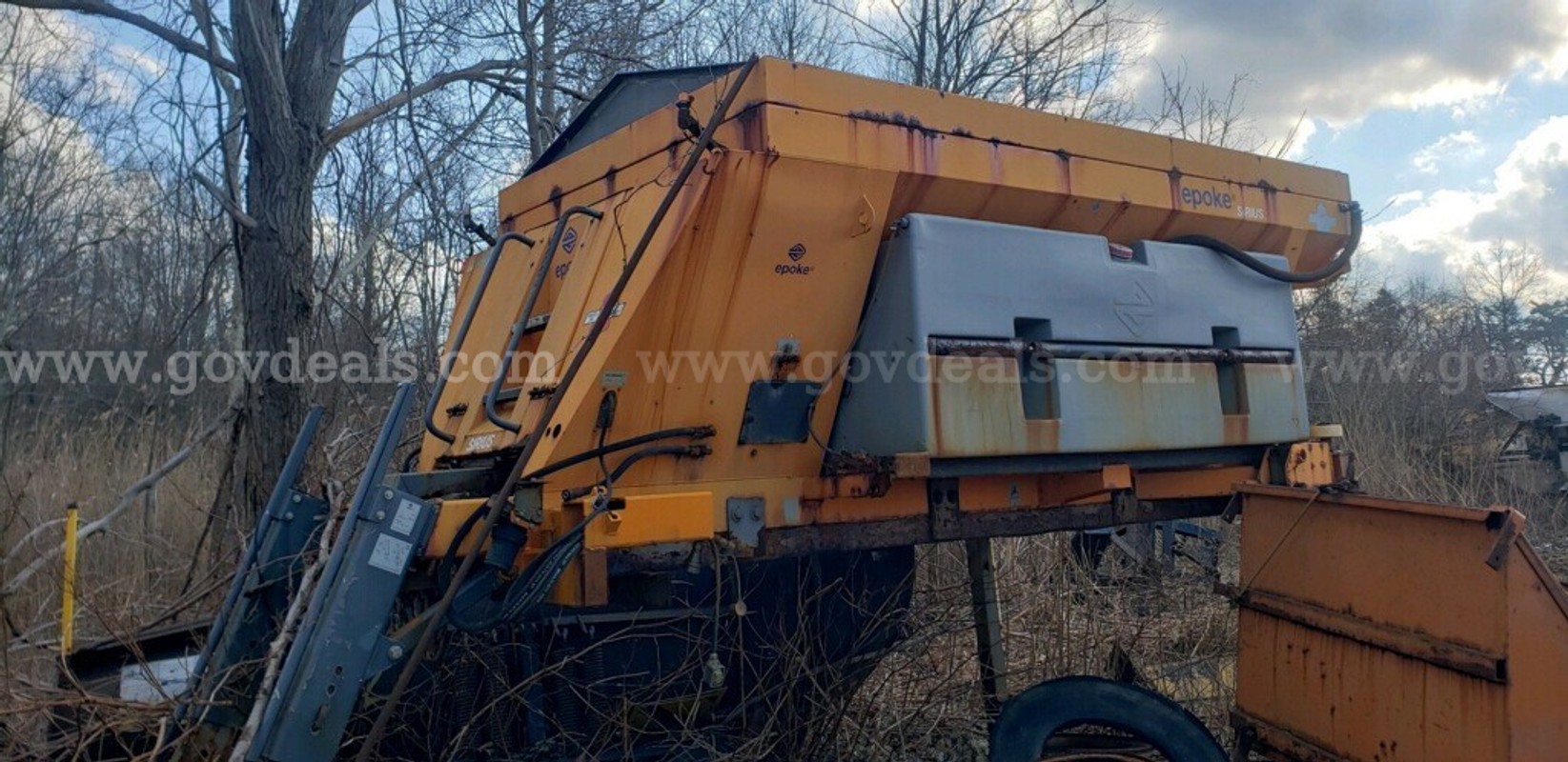 Epoke Salt Spreader LOW RESERVE