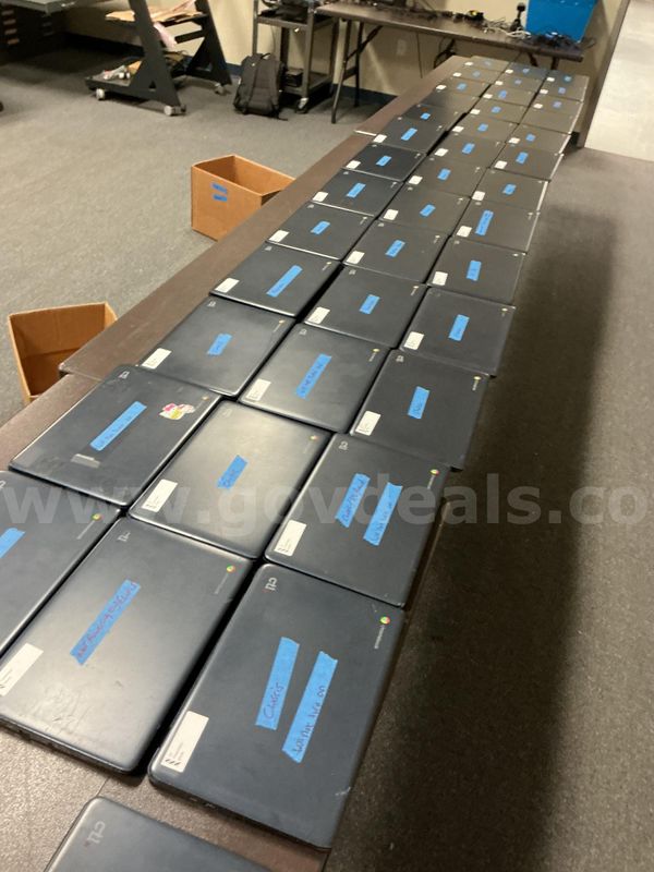 Lot of 40 Damaged CTL NL81T Chromebooks