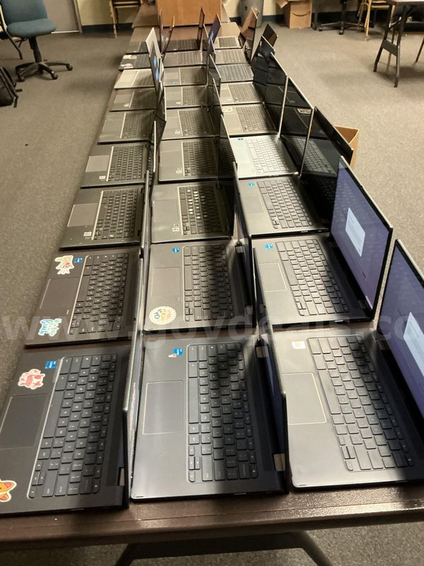 Lot of 32 Damaged Chromebooks -Various Models