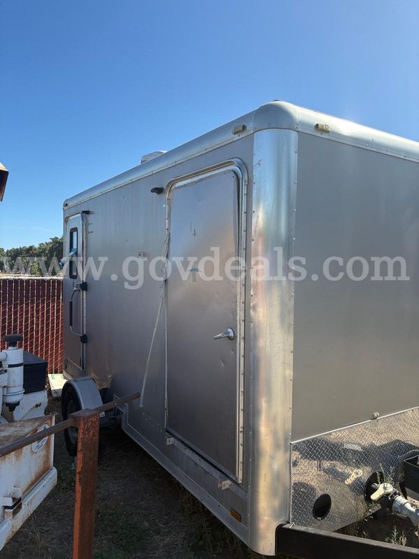 2016 3-Stall Restroom Trailer