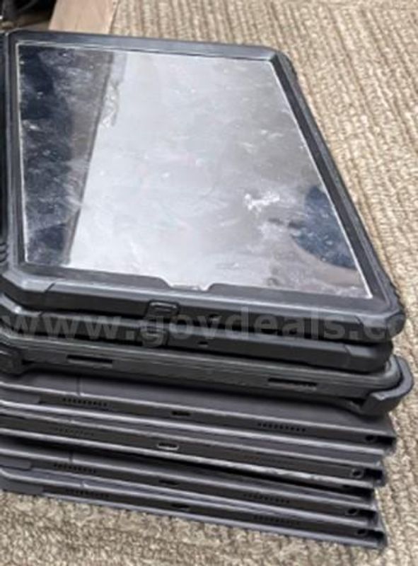 8x Samsung Galaxy Tablets