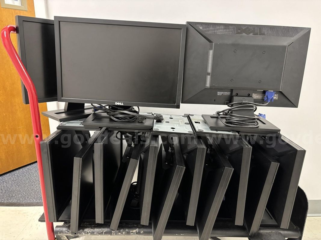 14x Dell 19" Monitors