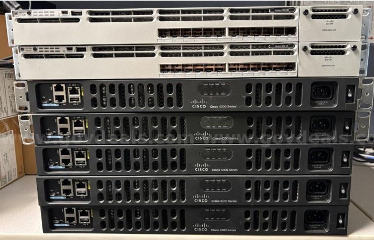 2x Cisco Switches, 5x Cisco Routers