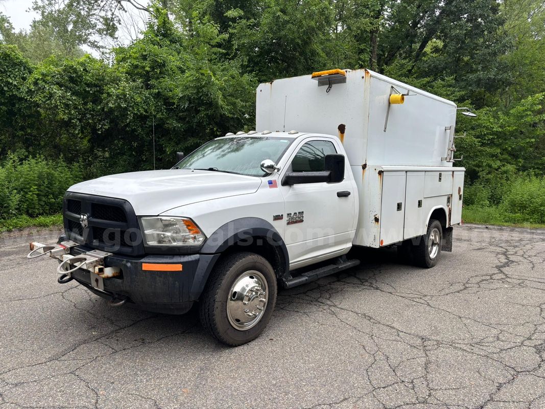 2016 Ram 4500 4x4 Utility Truck - 98,000 Miles