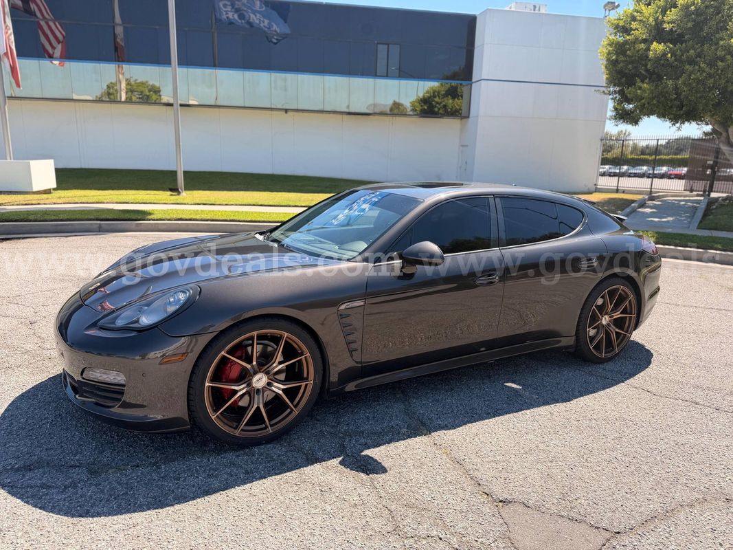 2011 Porsche Panamera 4