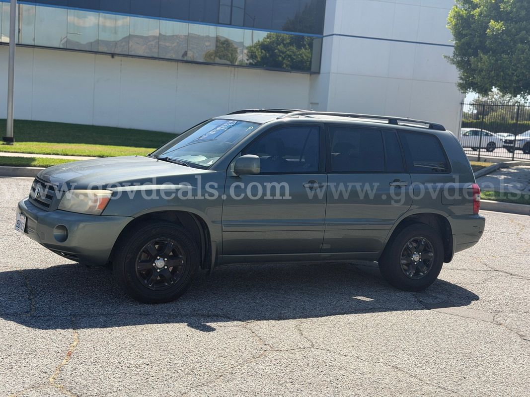 2004 Toyota Highlander V6 2WD