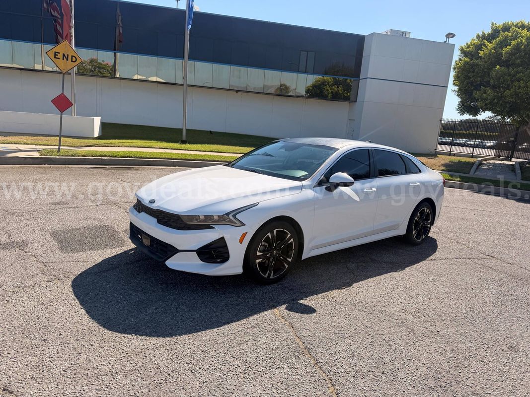 2021 Kia K5 LXS Sedan 4D
