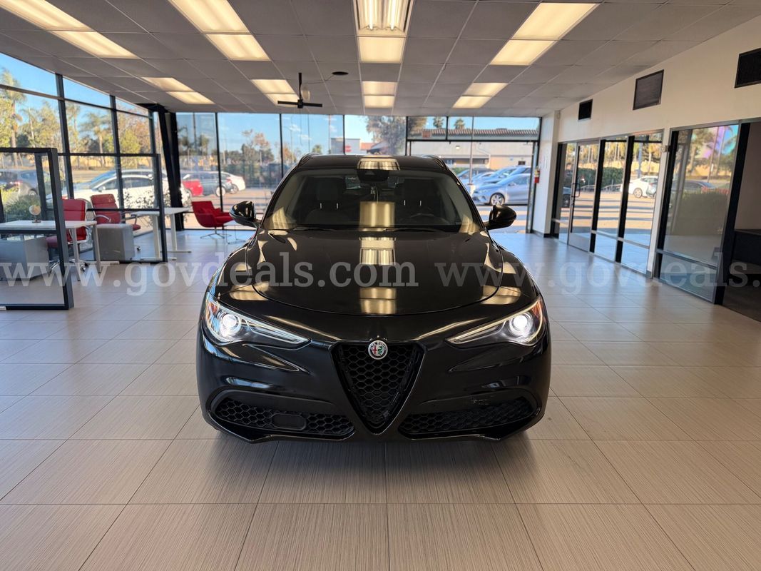 2018 Alfa Romeo Stelvio Sport