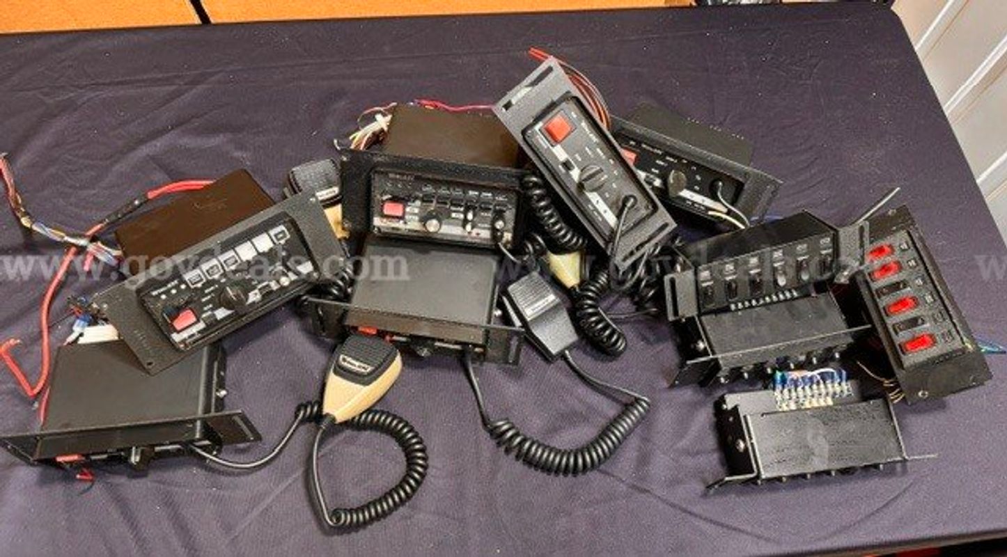 Qty. 10 Whelen 295 Sirens and PCC6 Switch boxes
