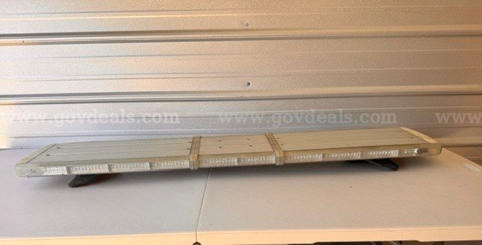 Whelen WECAN 54" Legacy Lightbar DUO RED/WHITE GB2DDDD