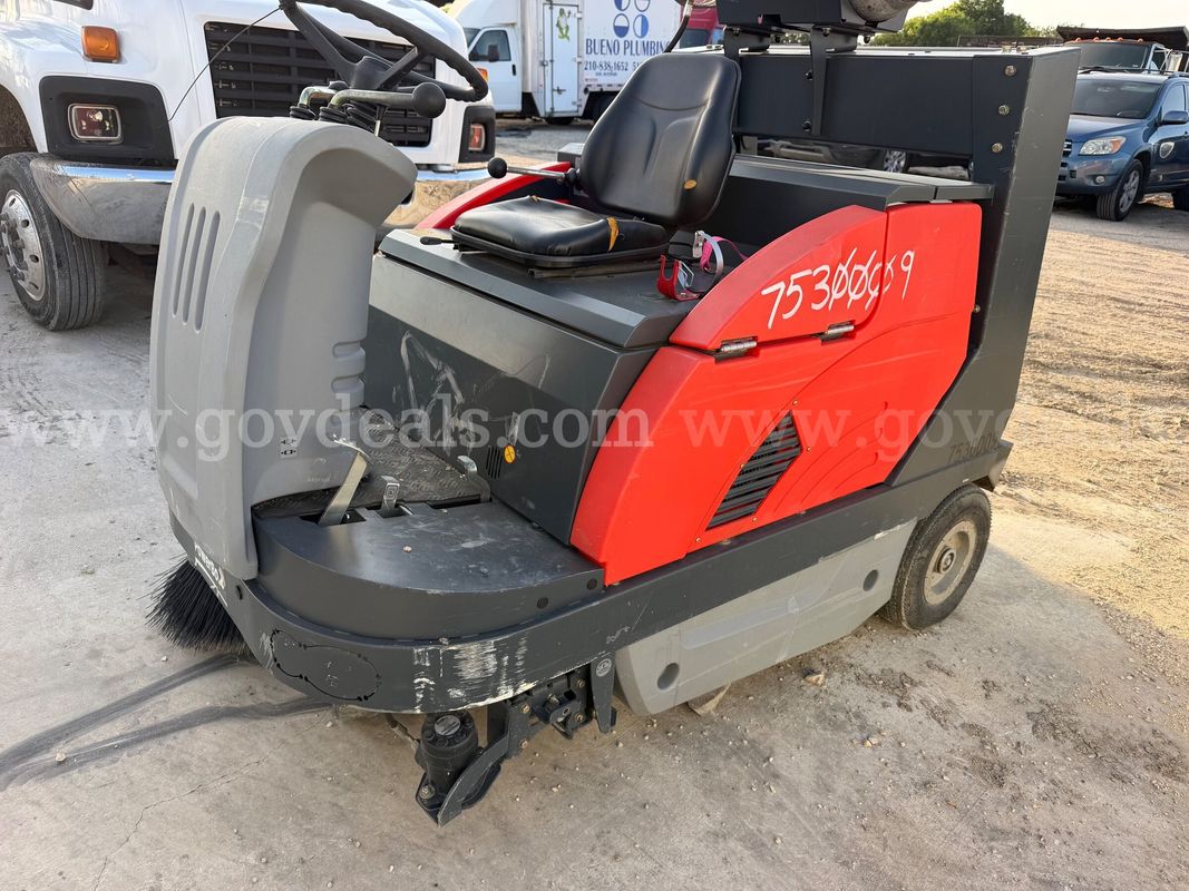 2014 APEX 58V Sweeper/scrubber