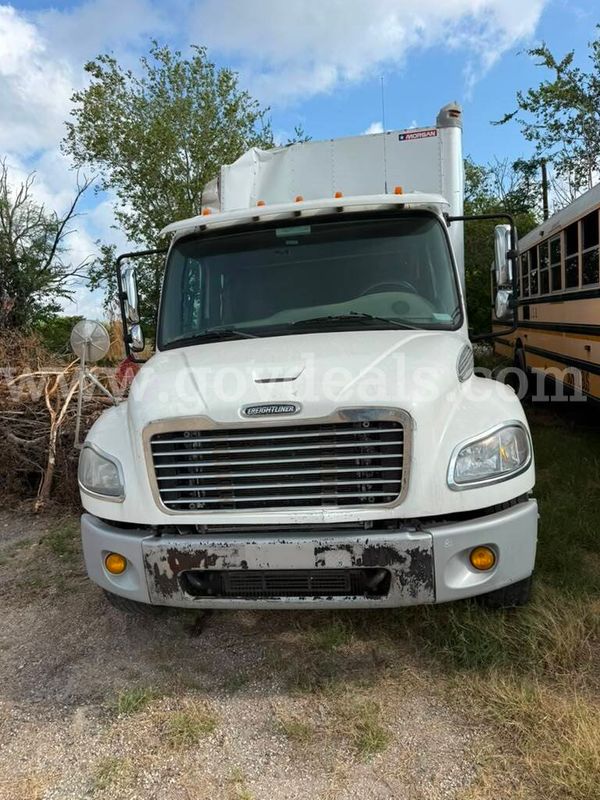 2019 Freightliner M2 106