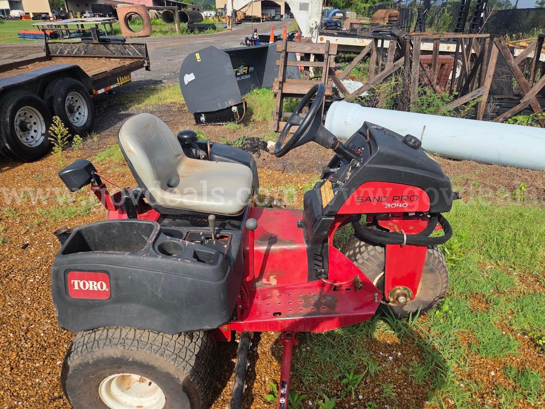 2013 Toro Groomer Sand Pro 3040
