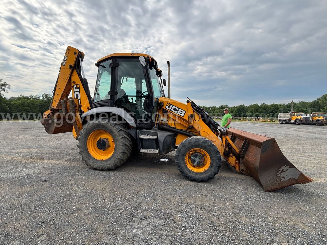 2012 JCB 3CX Backhoe Loader
