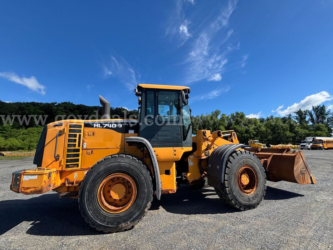 2010 Hyundai HL740‑9 Wheel Loader