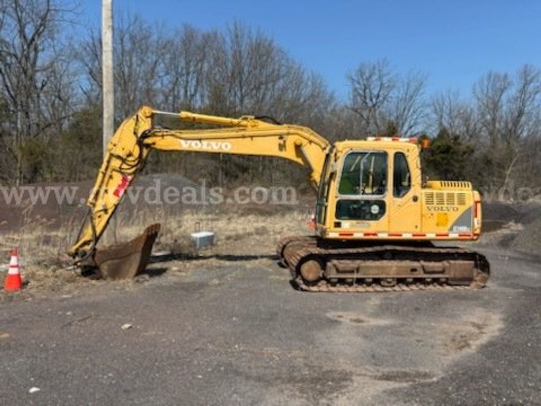 2005 Volvo EC140B Hydraulic Excavator (Trackhoe)