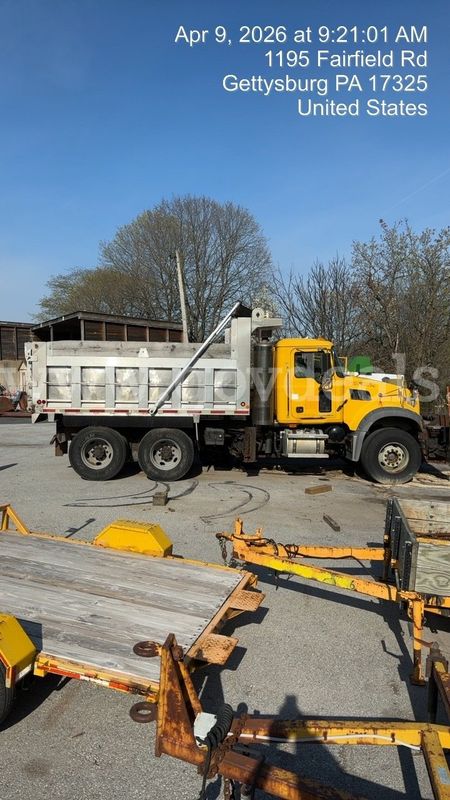2008 Mack GU713 Tandem Axle Truck