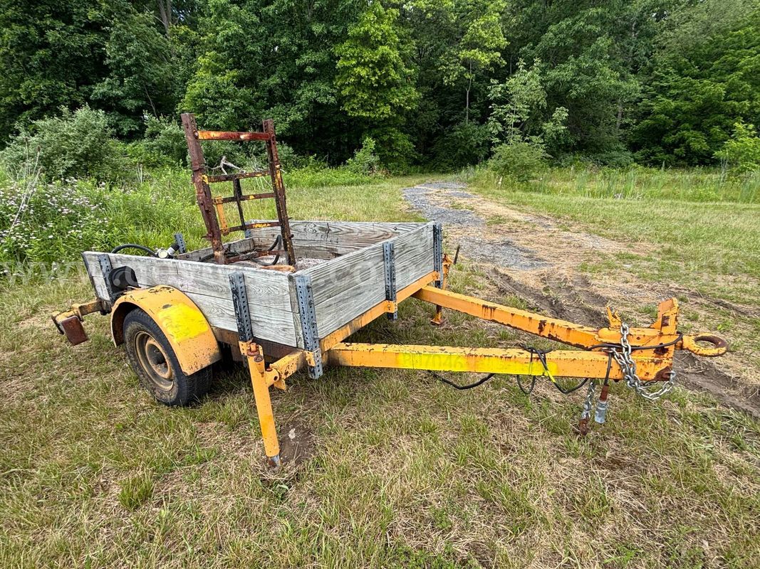 1982 Strongflash Flatbed Trailer