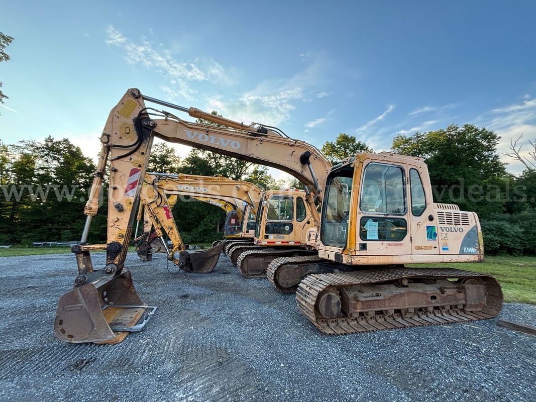 2004 Volvo EC140B Tracked Excavator (Track Hoe)