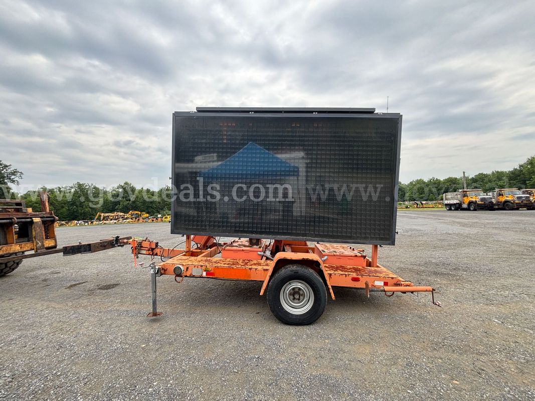 2000 Precision Solar Con Inc. Message Board Trailer – Battery Powered
