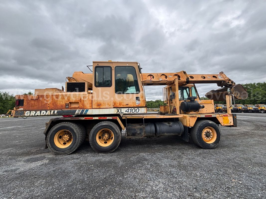 2003 Gradall XL4100 Excavator