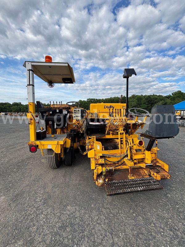 2009 LeeBoy 1200 Asphalt Paver – Runs & Operates