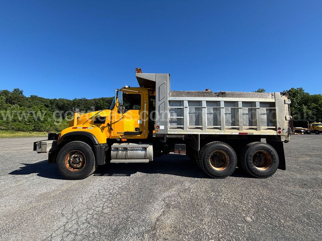 2004 Mack CV713 Granite Tandem Dump Truck w/ Snow Plow