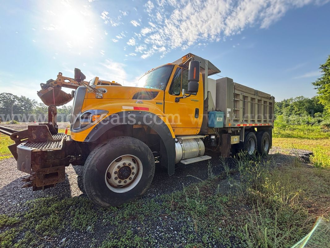 2011 International WorkStar 7600 SFA Dump Truck w/ Snow Equipment – Runs & Solid Condition