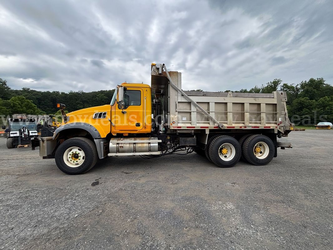 2009 Mack GU713 Tandem Axle Dump Truck w/ Spreader & Wing