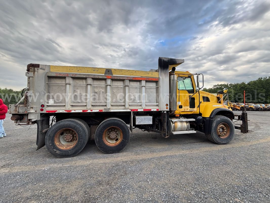 2007 Mack CV713 Granite Tandem Dump Truck