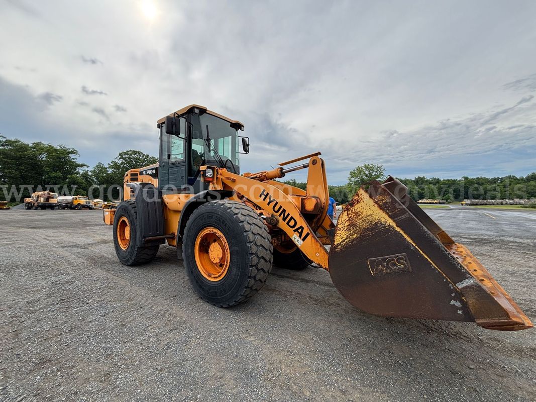 2011 Hyundai HL740‑9 Wheel Loader