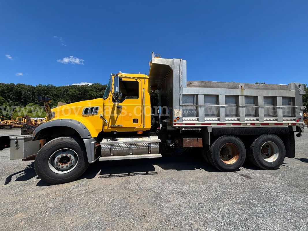2008 Mack GU713 Dump Truck w/ Spreader & Wing Plow