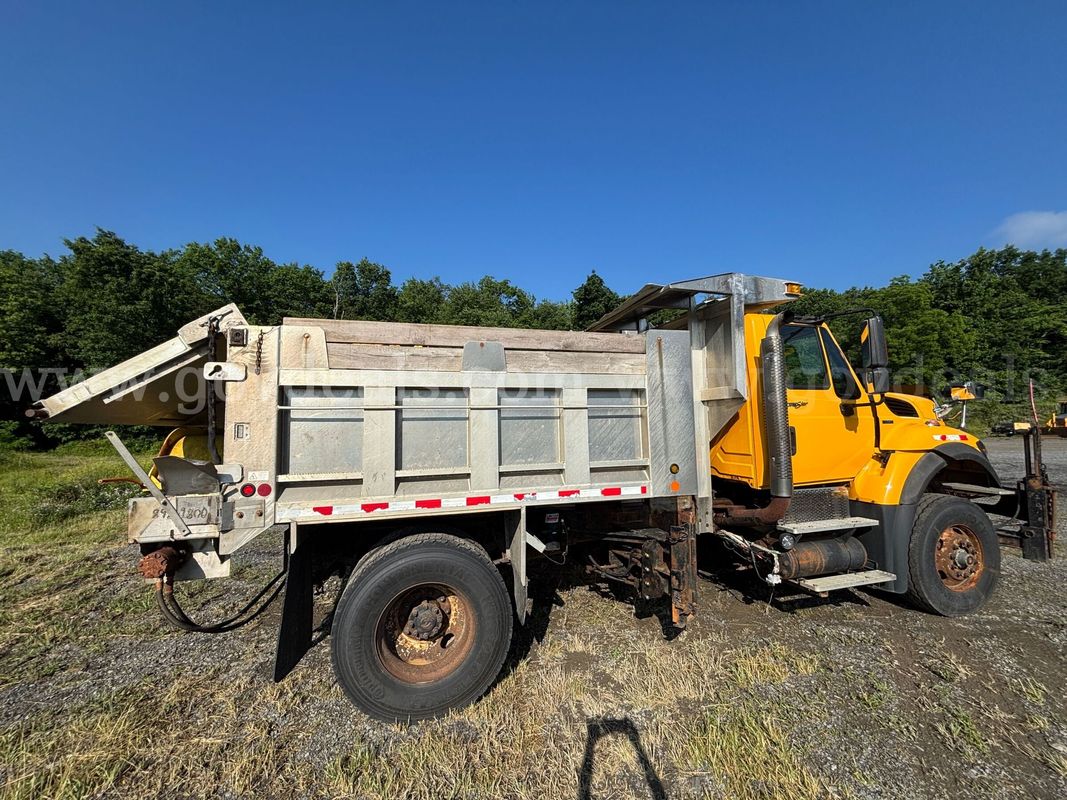 2011 International 7400 SFA Dump Truck w/ Spreader & Plow