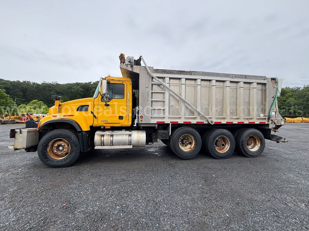 2006 Mack CV713 Granite Tri‑Axle Dump Truck w/ Spreader & Plow