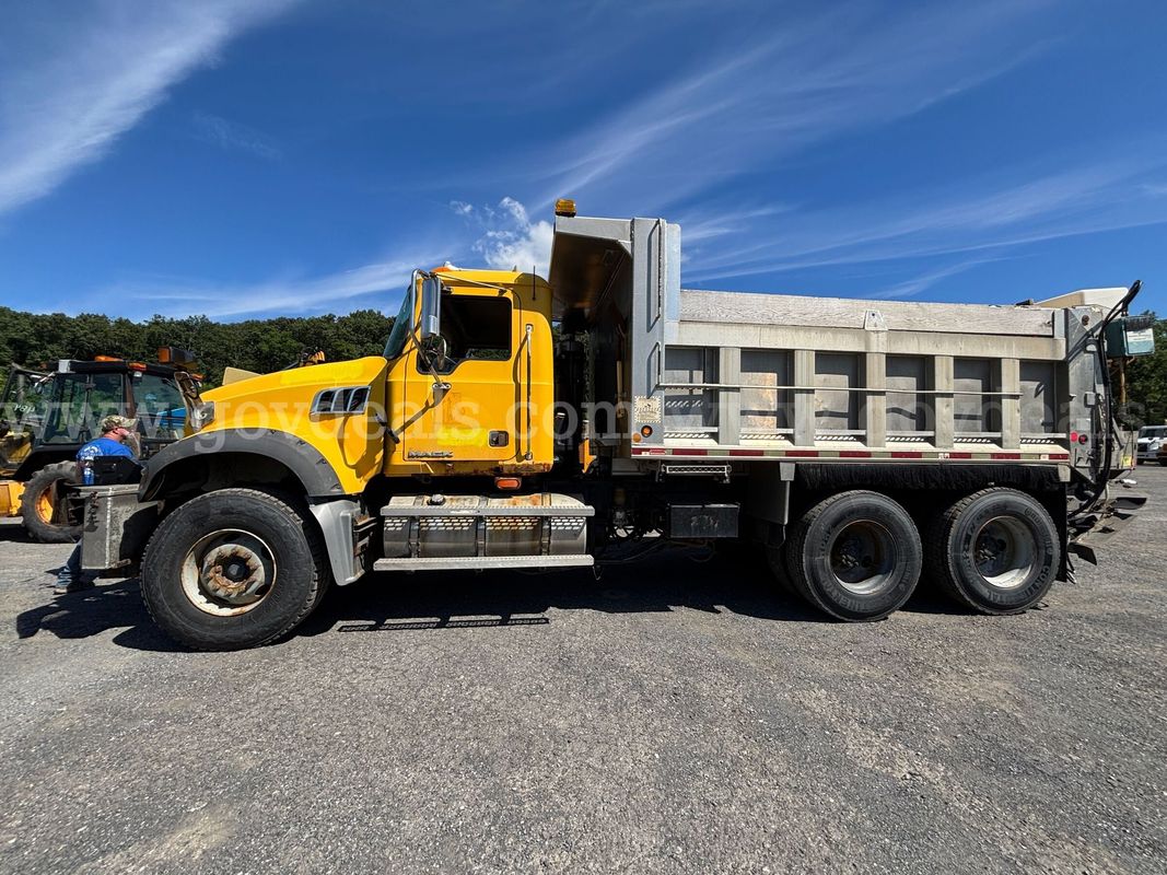 2009 Mack GU713 Dump Truck w/ Spreader & Plow