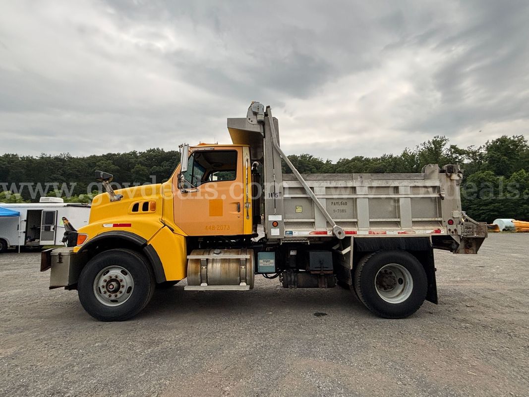 2006 Sterling L8500 Single Axle Dump Truck w/ Spreader